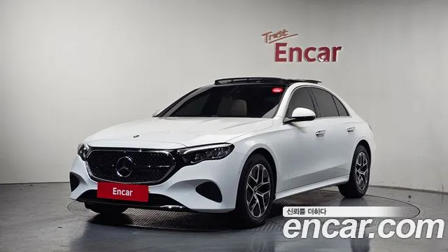 Фотография автомобиля — Mercedes-Benz E-Class