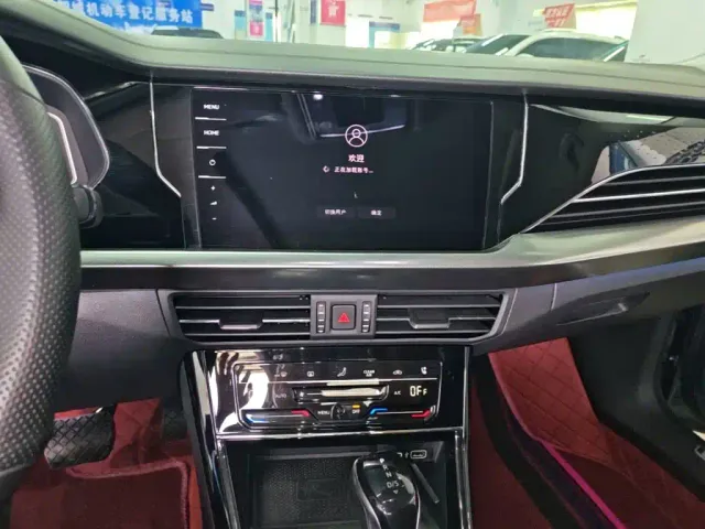 Volkswagen Passat — Фото автомобиля 12