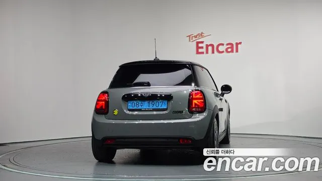 MINI Cooper Cooper Electric — Фото автомобиля 4