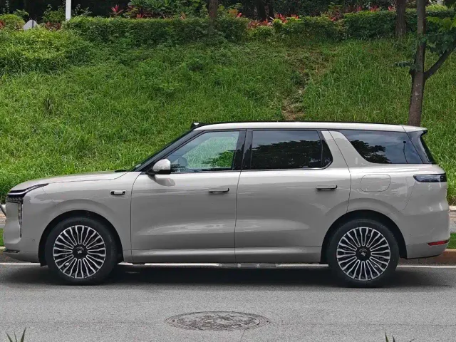 IM Motors LS8 — Фото автомобиля 3
