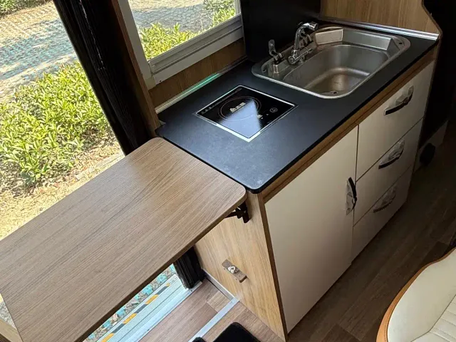 SAIC Maxus SAIC Maxus MAXUS V90 RV 2023 Traveller V90 Classic — Фото автомобиля 14