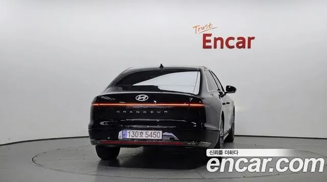 Hyundai Grandeur GN7 — Фото автомобиля 4