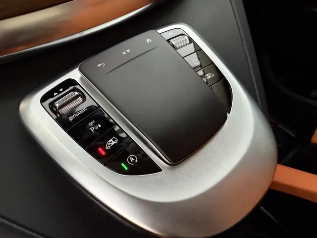 Mercedes-Benz V-Class — Фото автомобиля 18