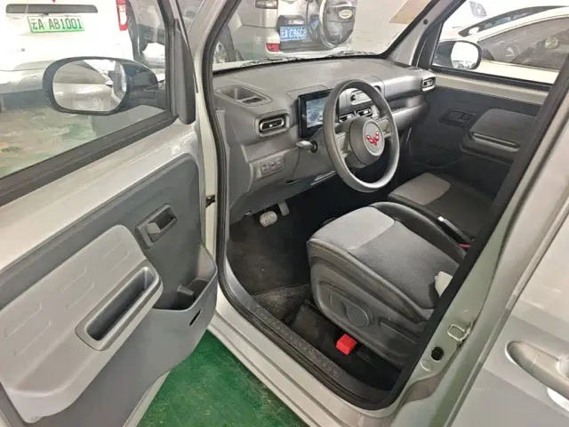 Wuling Zhiguang NEV — Фото автомобиля 15