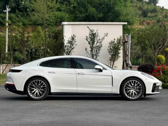 Porsche Panamera — Фото автомобиля 17