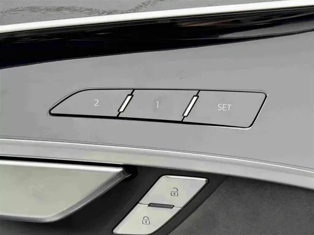 Audi A8 — Фото автомобиля 16