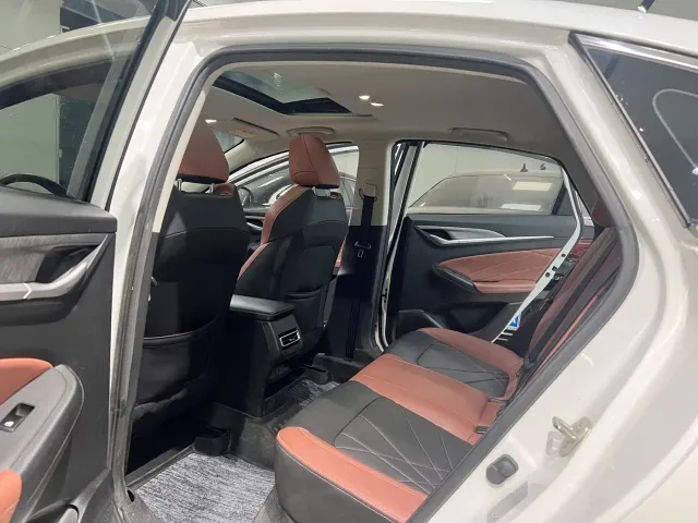 Changan Eado — Фото автомобиля 6
