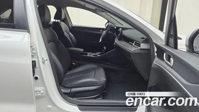Kia K5 K5 3 поколение 2.0 LPI(Для проката) — Фото автомобиля 11