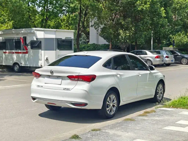Buick Verano — Фото автомобиля 7