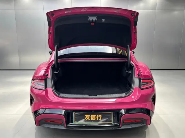 Xiaomi Auto Xiaomi SU7 2026 All-Wheel Drive Edition — Фото автомобиля 27