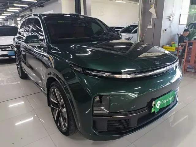 Li Auto L8 — Фото автомобиля 21