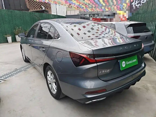 Roewe i5 — Фото автомобиля 4