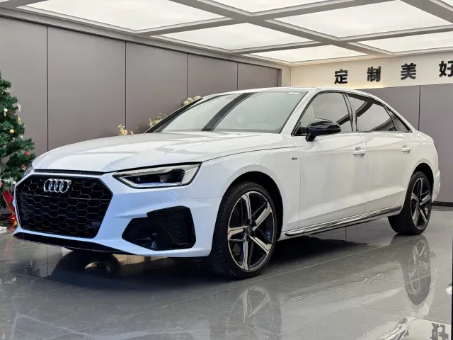 Фотография автомобиля — Audi A4L