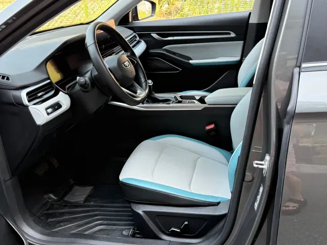 Geely Emgrand — Фото автомобиля 7