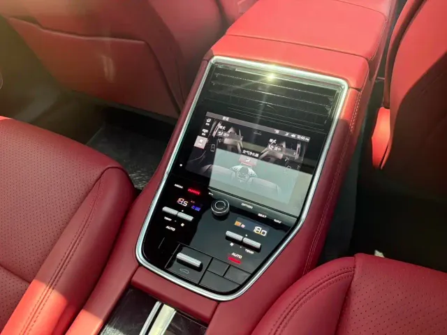 Porsche Panamera — Фото автомобиля 15