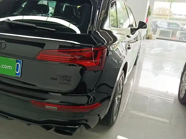 Audi Q5L — Фото автомобиля 7