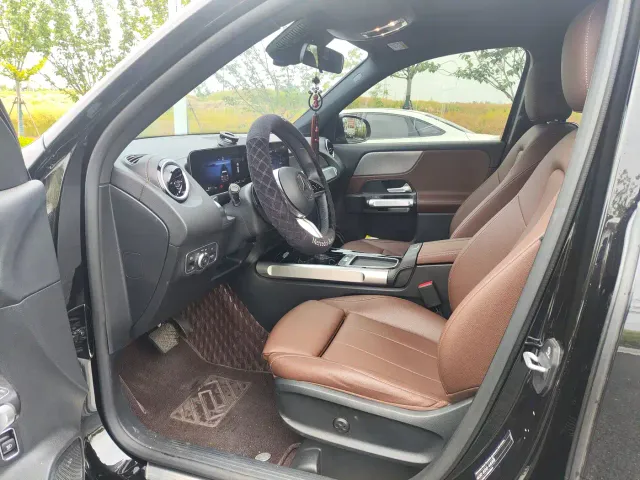 Mercedes-Benz GLB-Class — Фото автомобиля 10