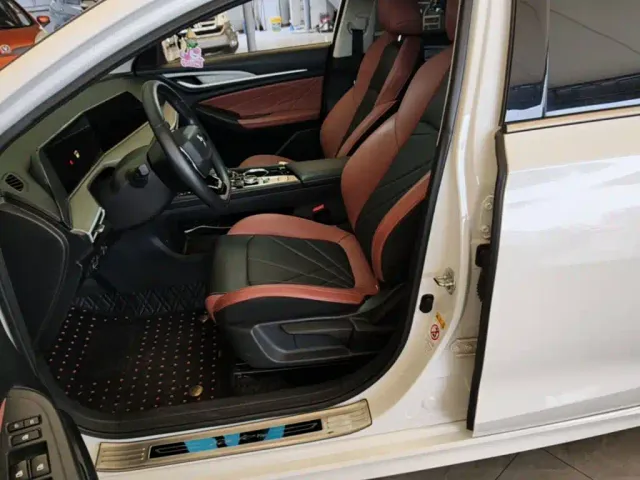Changan Eado — Фото автомобиля 14