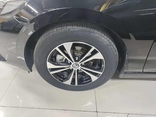 Nissan Sylphy — Фото автомобиля 22