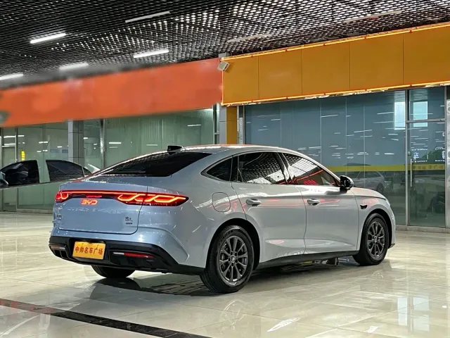 BYD Qin L — Фото автомобиля 4