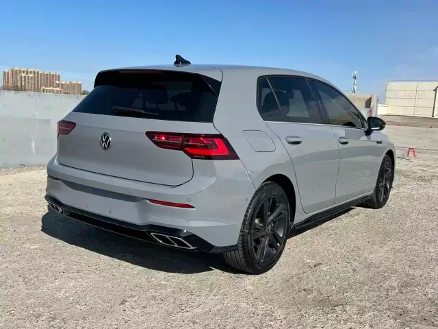Volkswagen Golf — Фото автомобиля 9