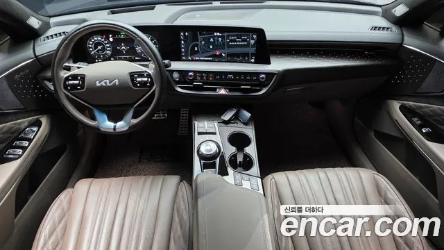 Kia K8 — Фото автомобиля 10