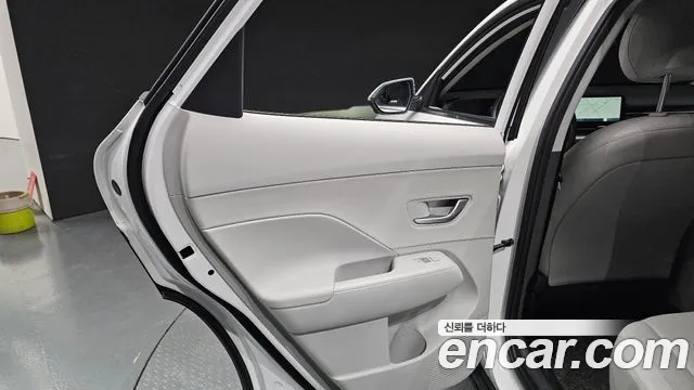 Hyundai Kona SX2 — Фото автомобиля 14