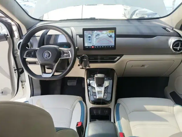 BYD Yuan Pro — Фото автомобиля 9