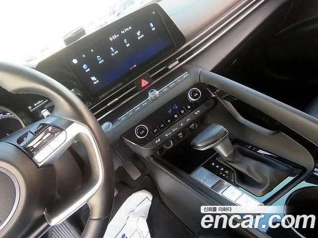 Hyundai Avante CN7 — Фото автомобиля 9