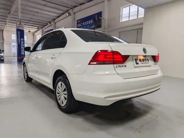 Volkswagen Santana — Фото автомобиля 6