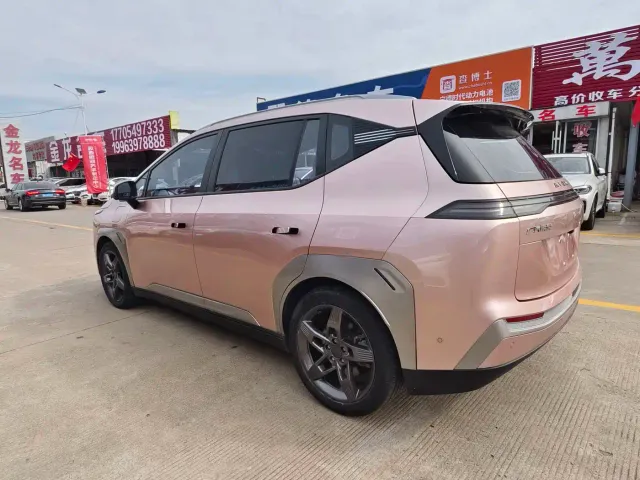 GAC Aion Y — Фото автомобиля 10