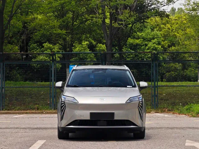 GAC Aion Y — Фото автомобиля 2