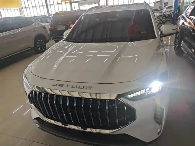 Jetour X70 Plus — Фото автомобиля 2
