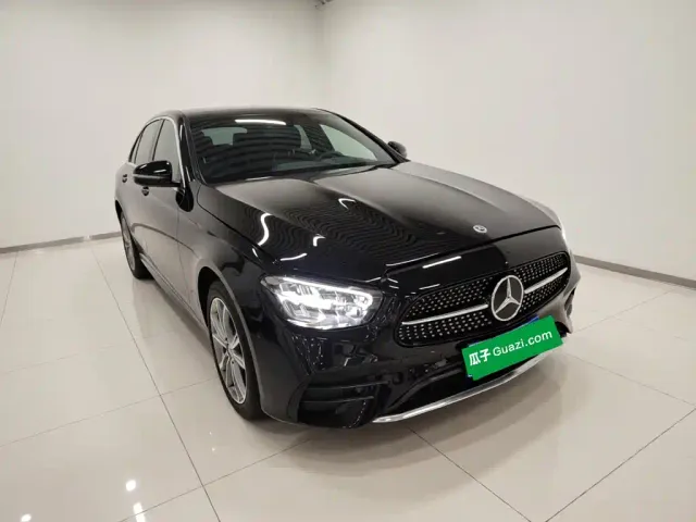 Mercedes-Benz E-Class — Фото автомобиля 21