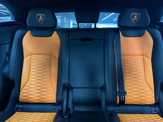 Lamborghini Urus — Фото автомобиля 23