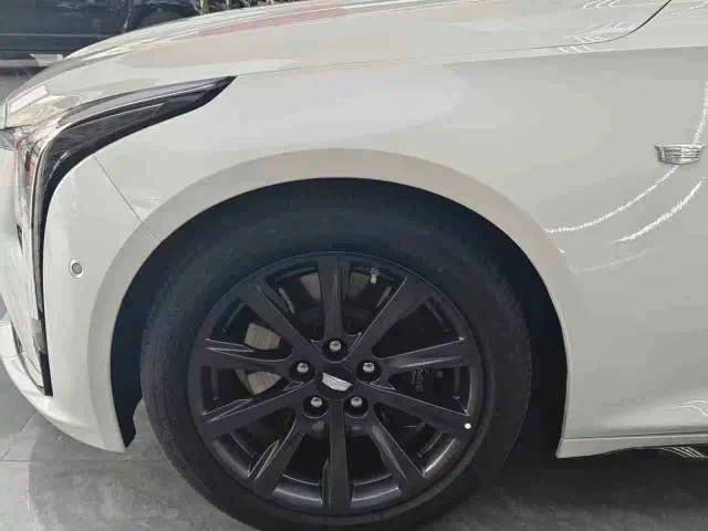Cadillac CT5 — Фото автомобиля 5