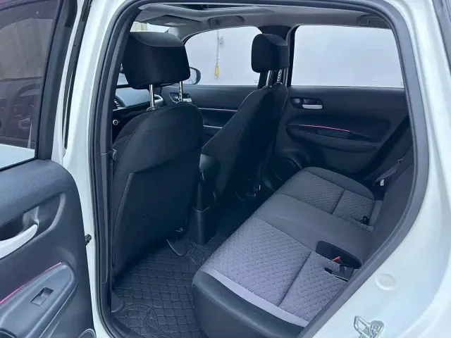 Honda Fit — Фото автомобиля 9