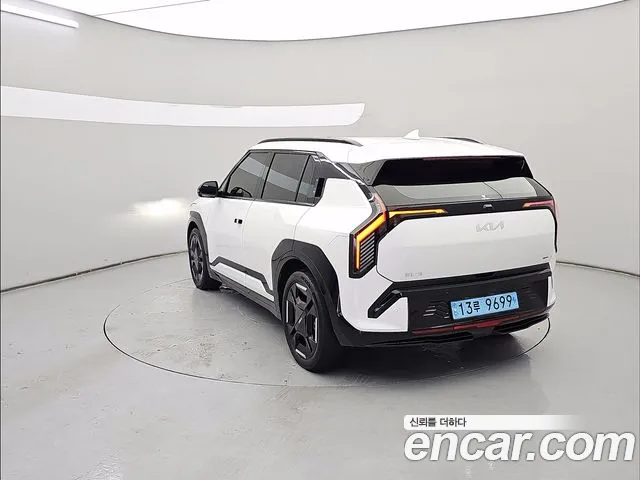 Kia EV3 — Фото автомобиля 2