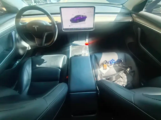Tesla Model 3 2023 Rear-Wheel Drive — Фото автомобиля 10