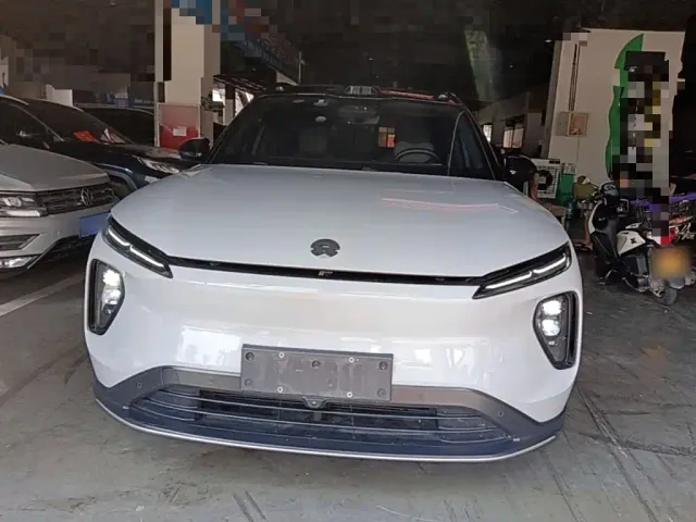 Nio ES6 — Фото автомобиля 2