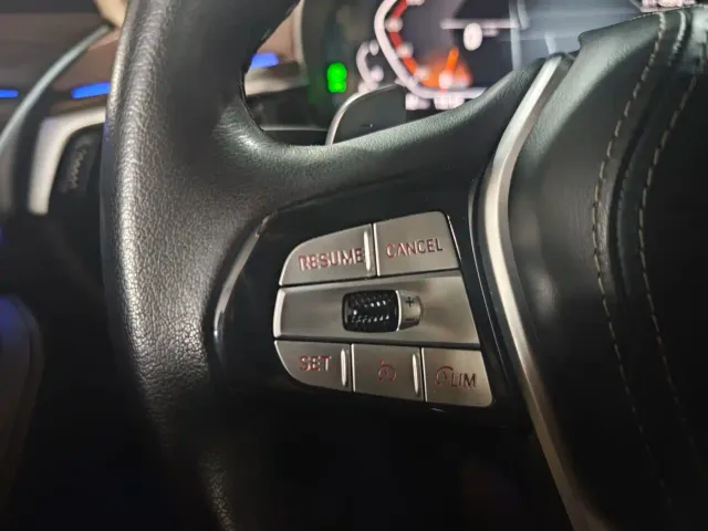 BMW 5 Series — Фото автомобиля 14