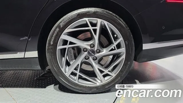 Genesis G90 Бензин 3.5 турбо AWD — Фото автомобиля 20