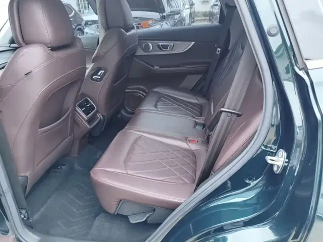 Chery Tiggo 8 PRO 2022 290T 2WD Vast Version 5-Seater — Фото автомобиля 16
