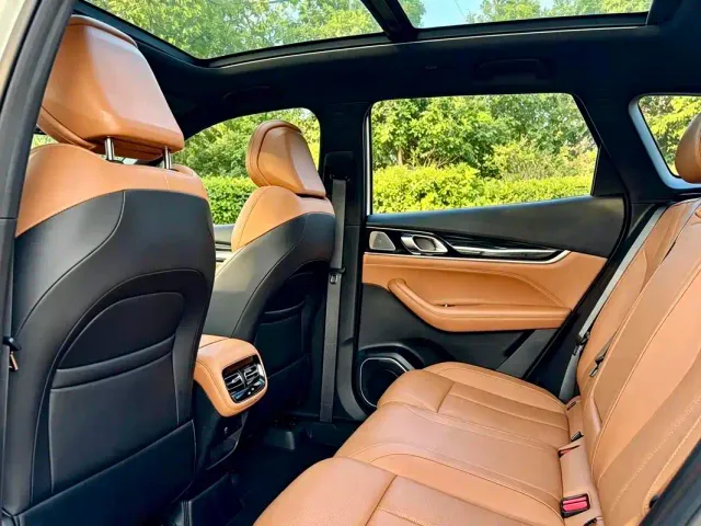 Geely Boyue L — Фото автомобиля 9