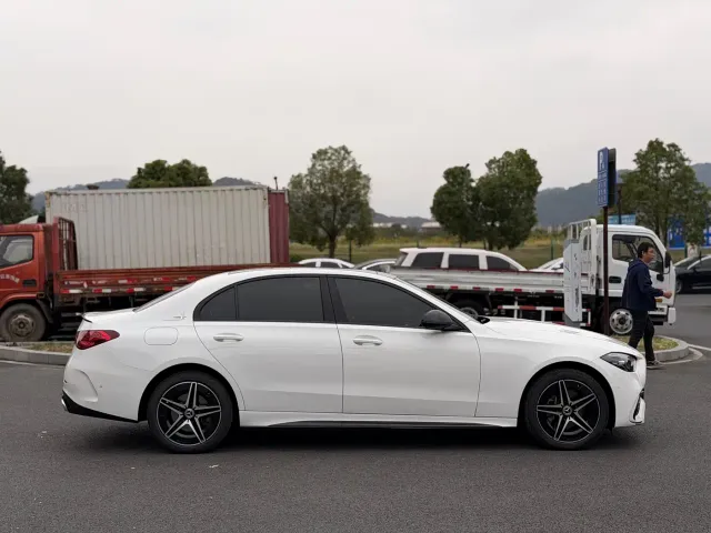 Mercedes-Benz C-Class — Фото автомобиля 5