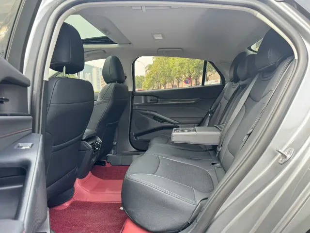 Ford Mondeo — Фото автомобиля 6