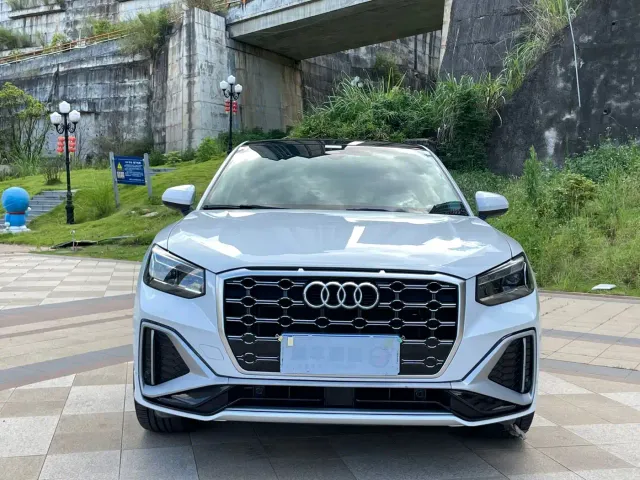 Audi Q2L — Фото автомобиля 2