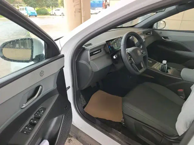 BYD Qin PLUS — Фото автомобиля 15