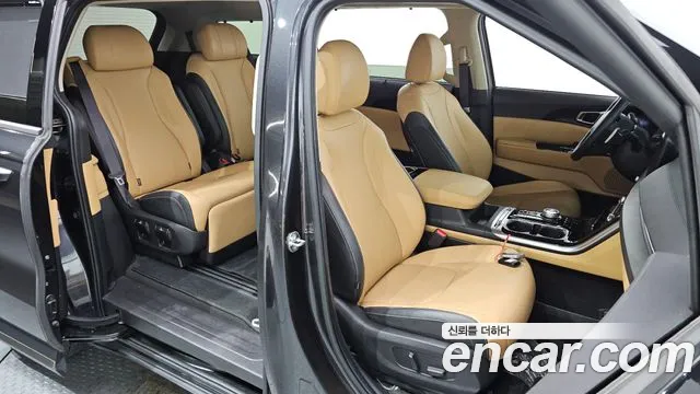 Kia Carnival Generation 4 — Фото автомобиля 18