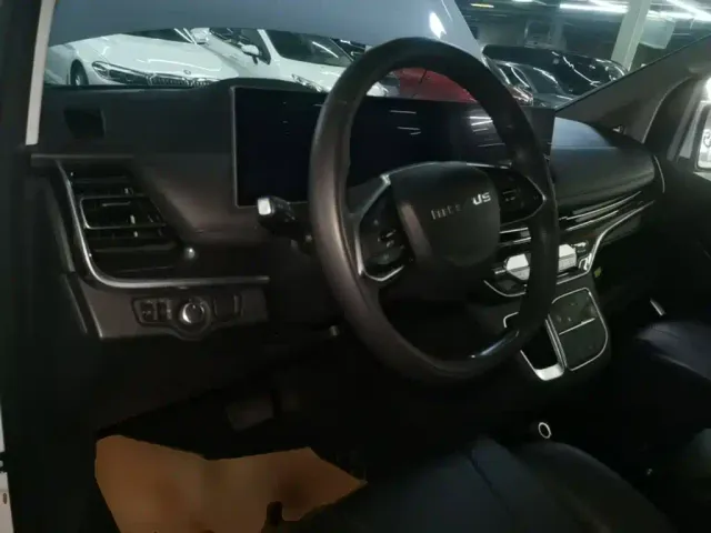 Maxus G10 — Фото автомобиля 9